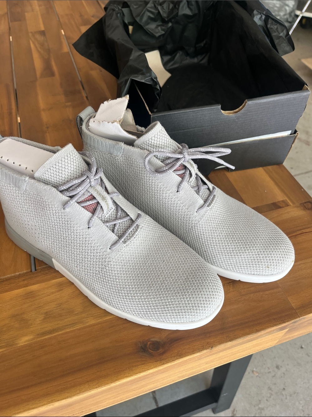 UGG Men’s Light Gray Lace-Up Knit Boots